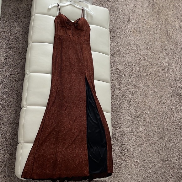NWT Bronze Formal Dress Size 6 Perfect for the holidays - Picture 6 of 8